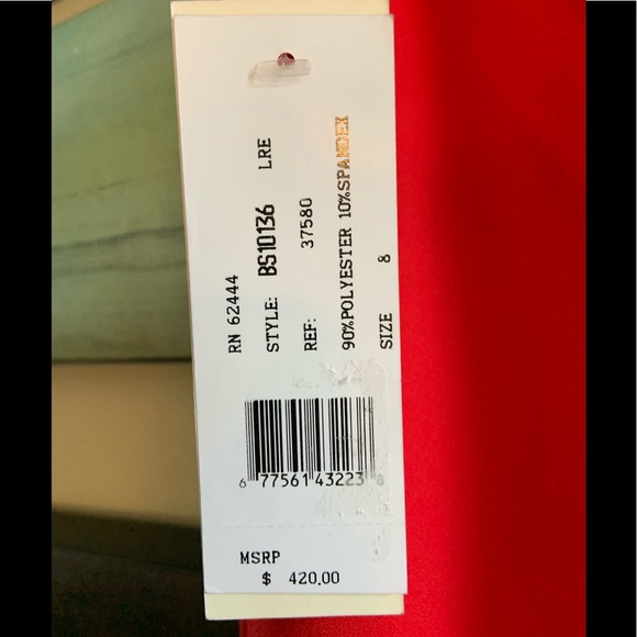 🔥Nicole Miller Collection | Plunge Gown - Picture 5 of 6